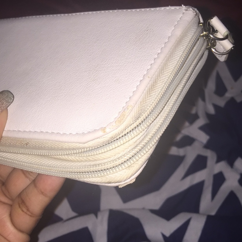 Jessica Simpson Wallet - Picture 3 of 5